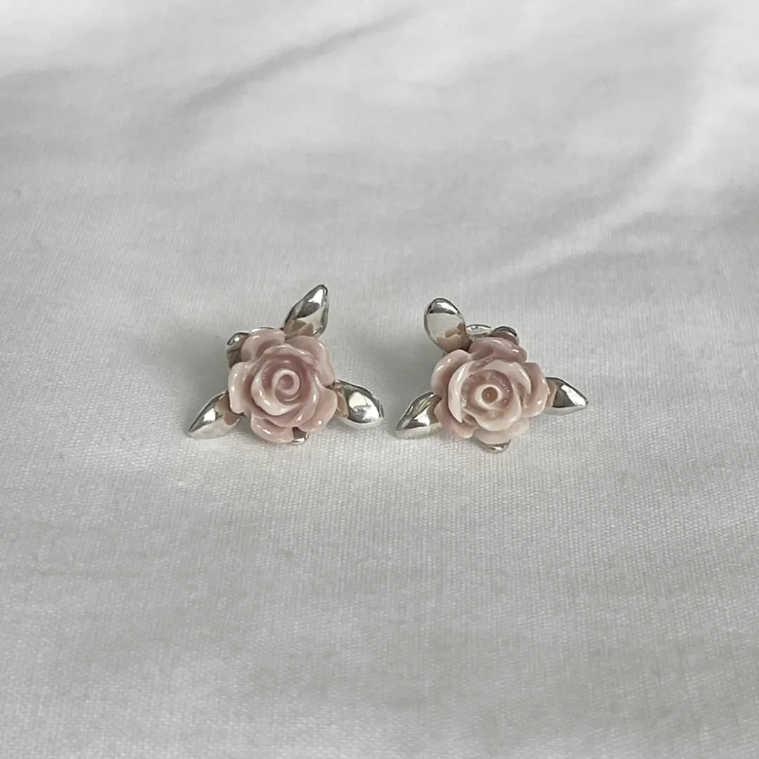 samanda rose earrings (coral)