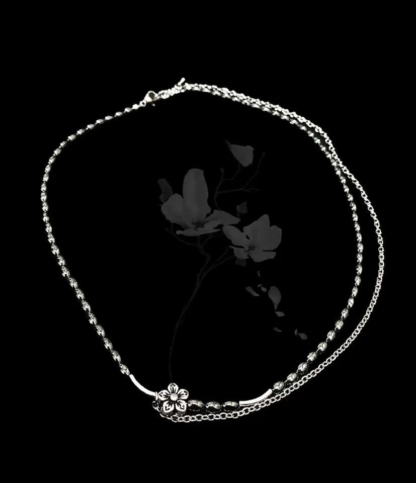 花 digital flower necklace