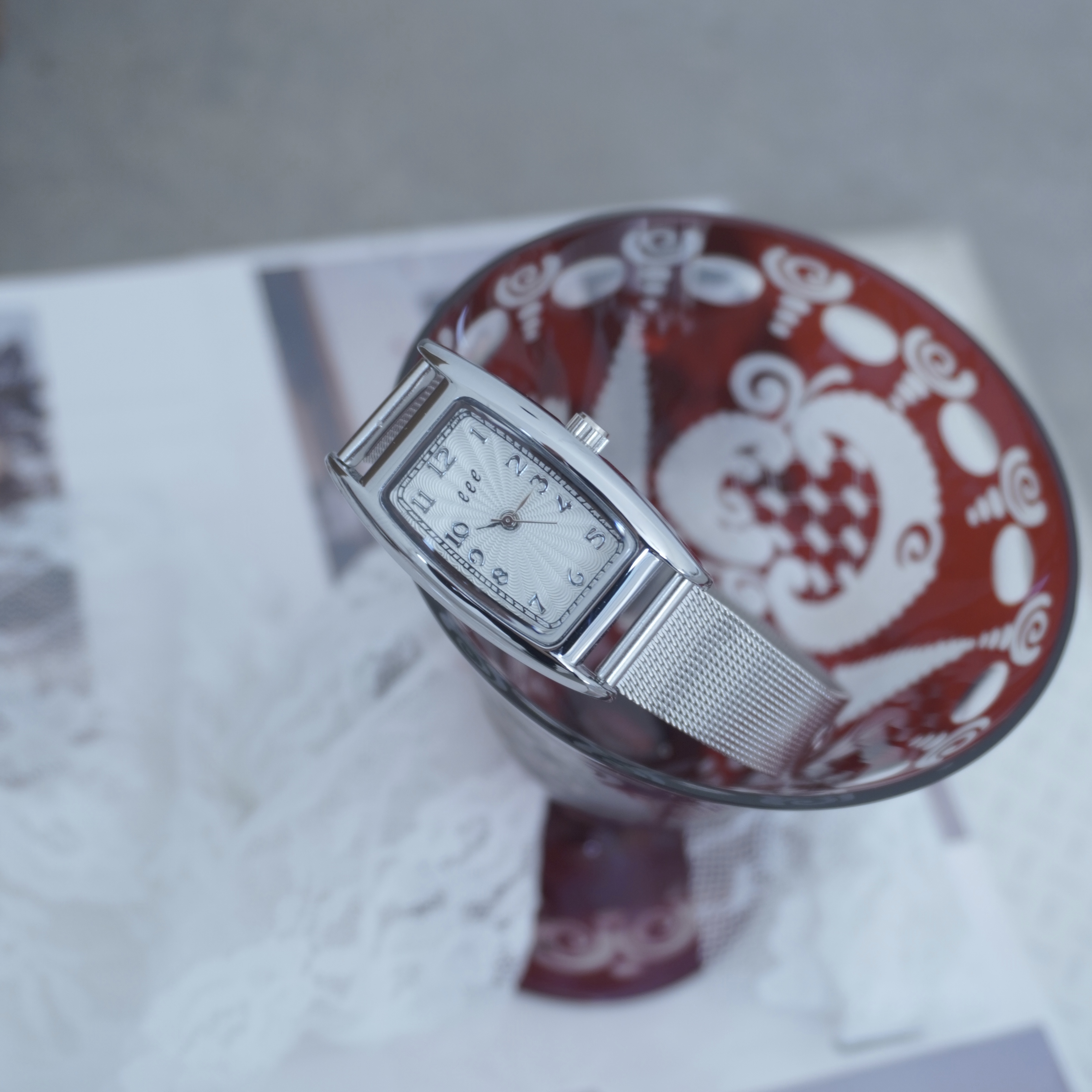 eeespace ドットウォッチ/ Dot Watch 腕時計 点字が浮き出る】新感覚の