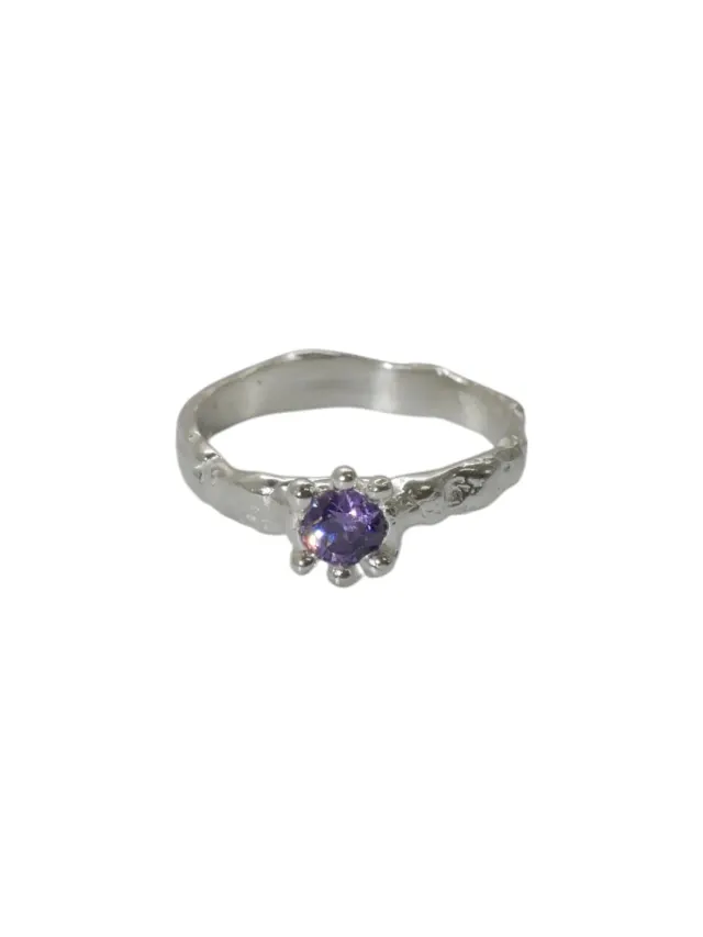 Flowy ring