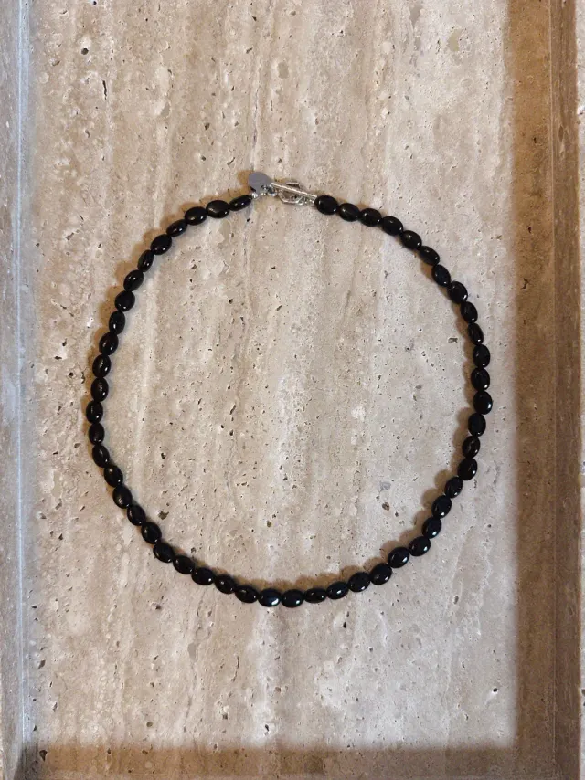 ONYX CHIP NECKLACE