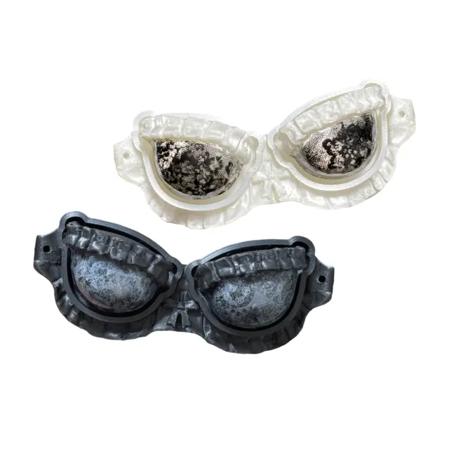 bra lace clicker
