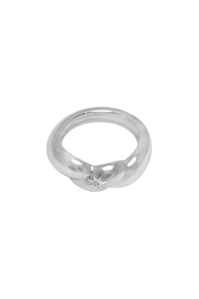 Twist Star Ring