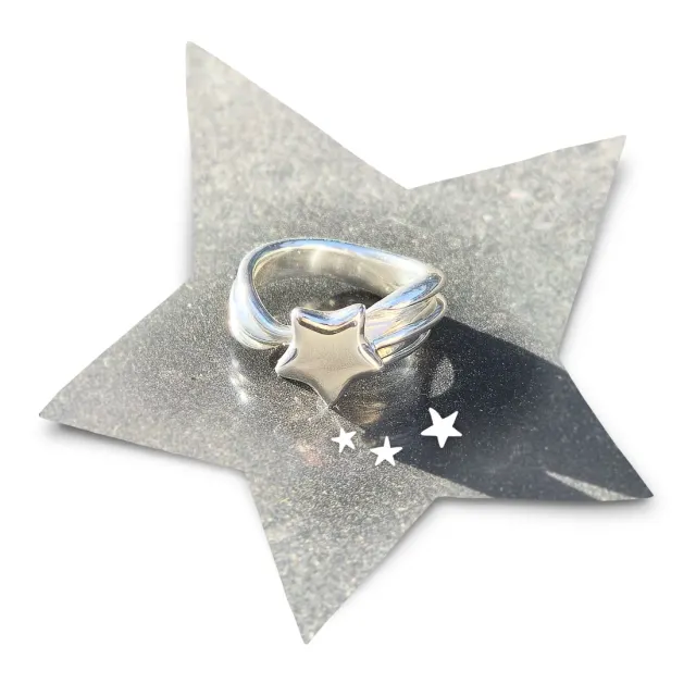 Shooting Star Knitting Ring  （ひと針の願い）