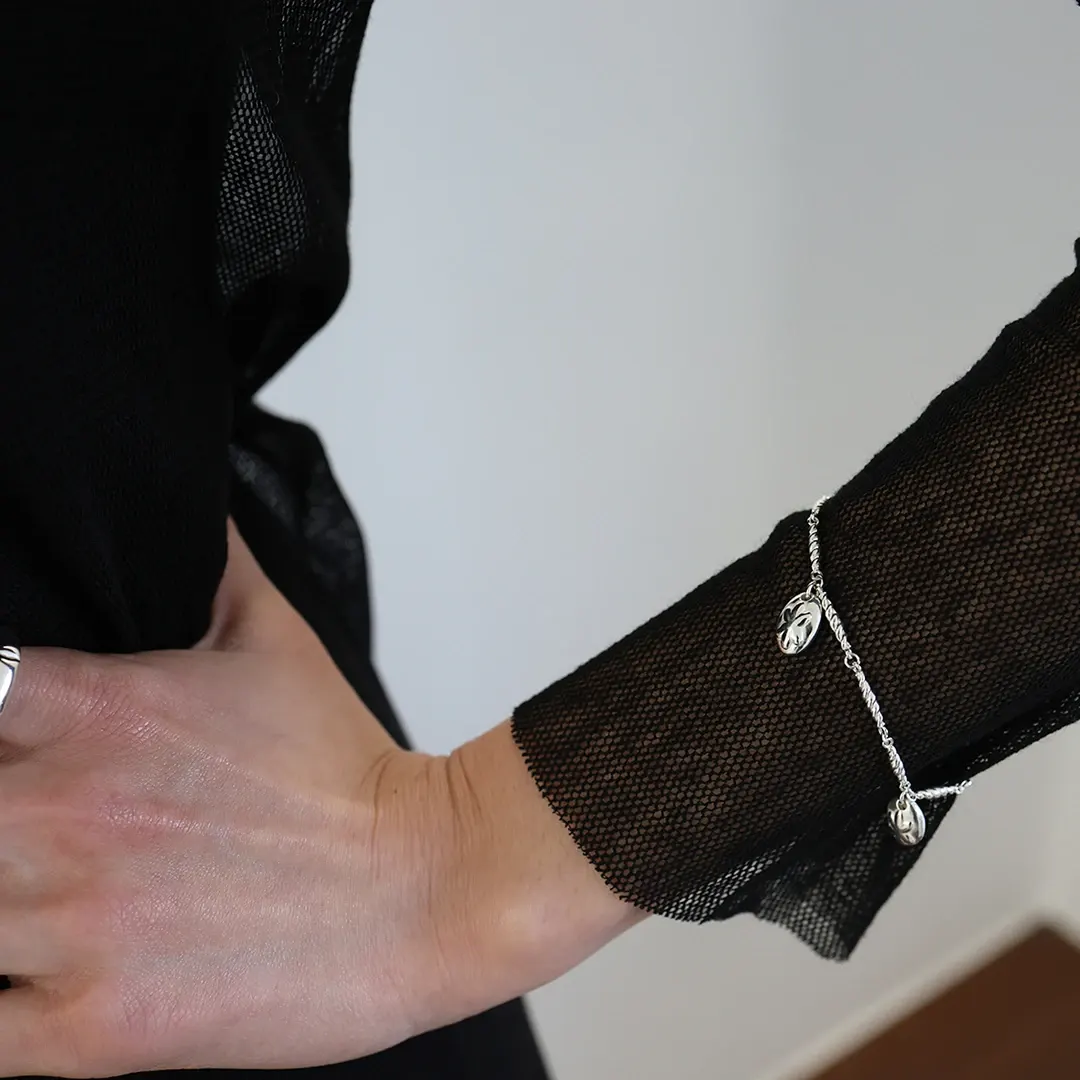 Flower bud bracelet