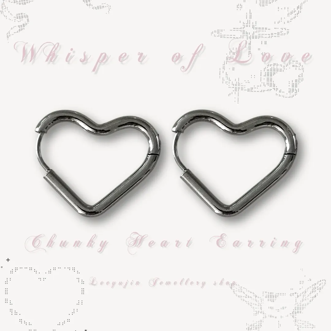 Chunky heart earring