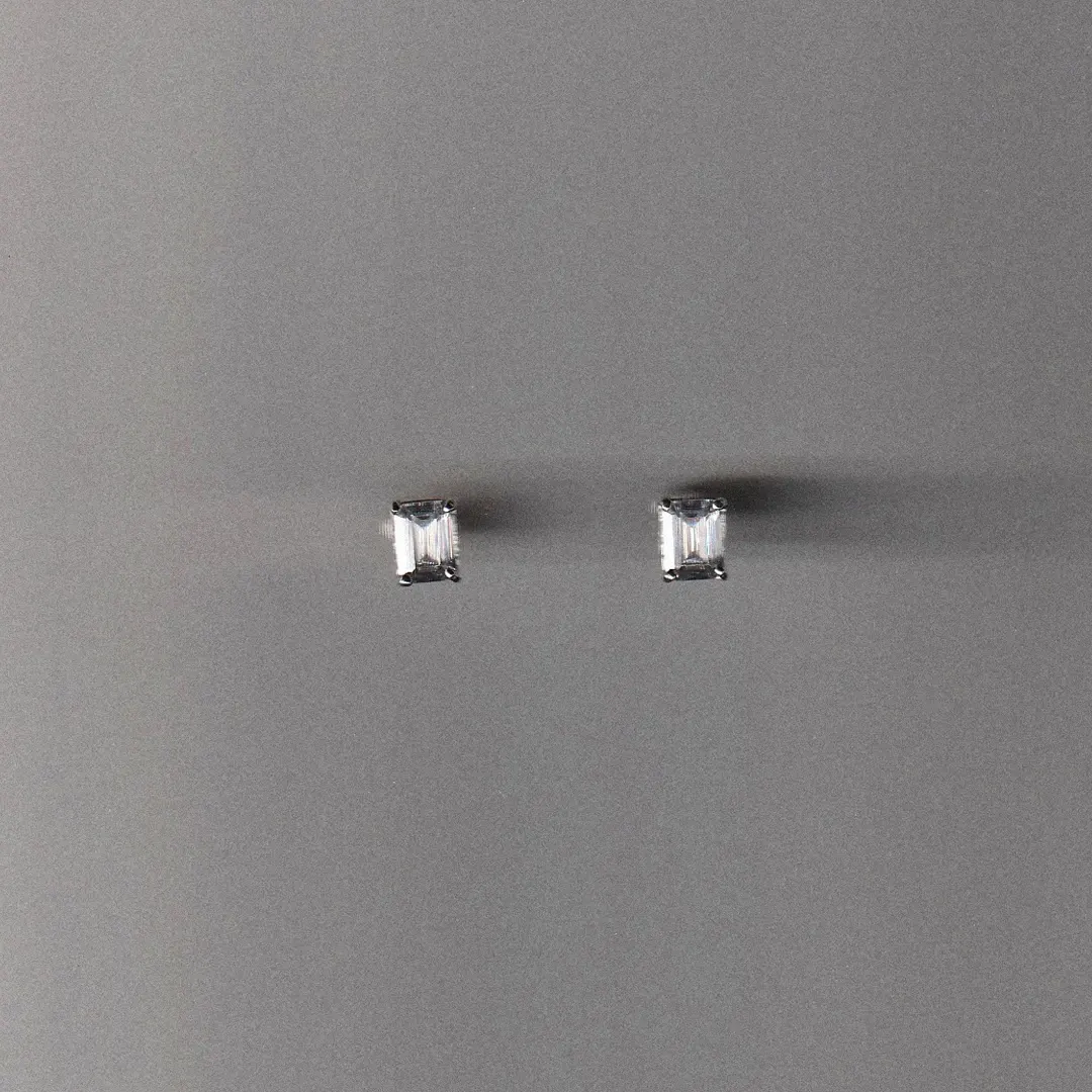 GLINT RECTANGULAR EARRINGS