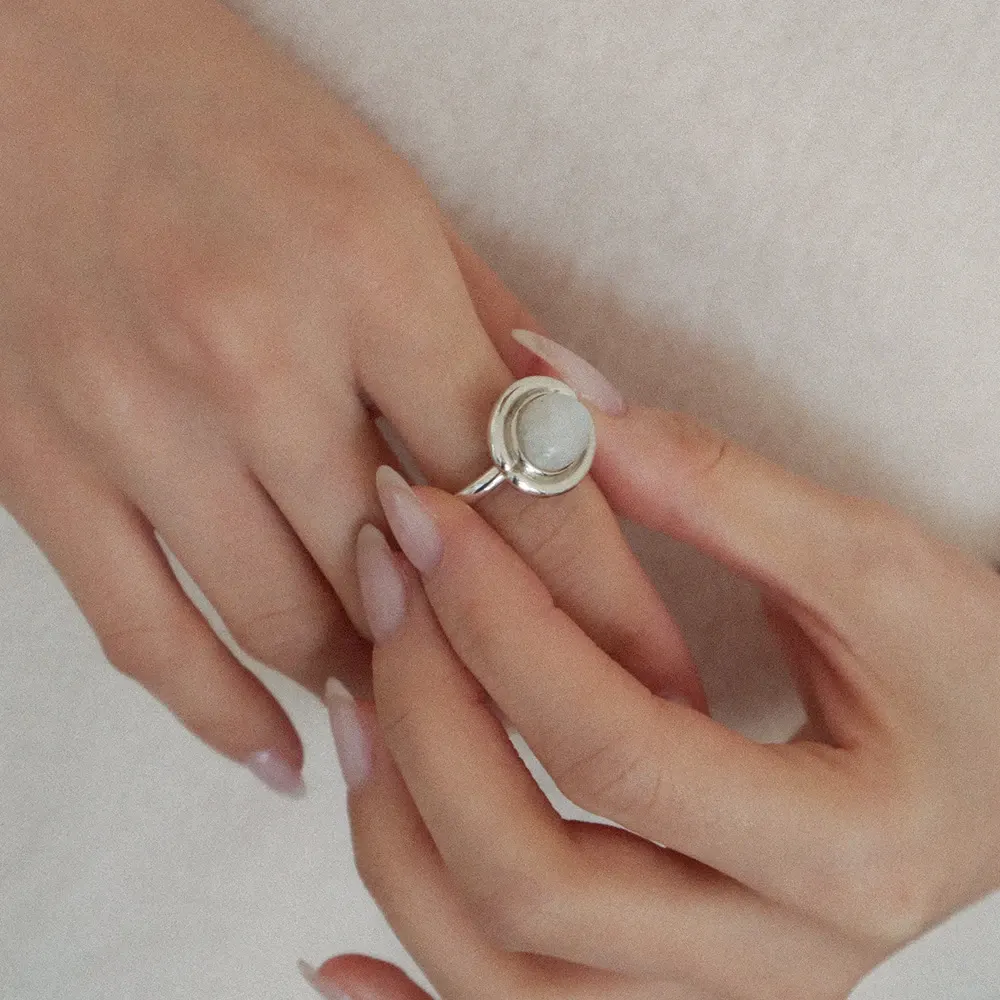 Vintage Button Ring - Rainbow Moonstone