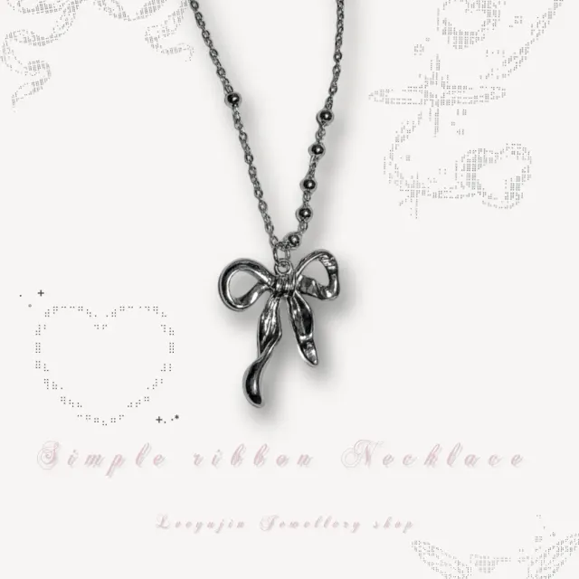 Simple ribbon necklace