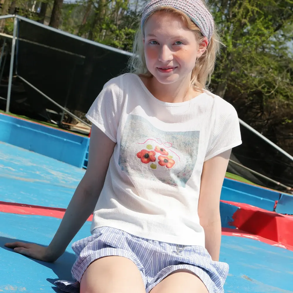 Berry Flower T-shirt - White