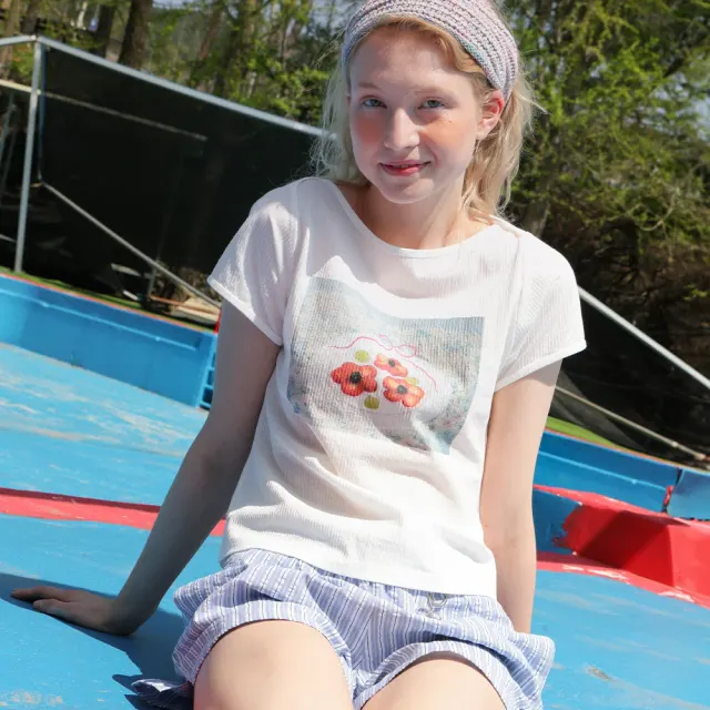 Berry Flower T-shirt - White