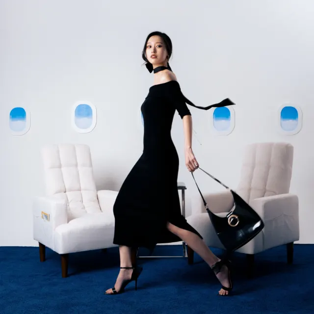 Jet-set-girl knit dress