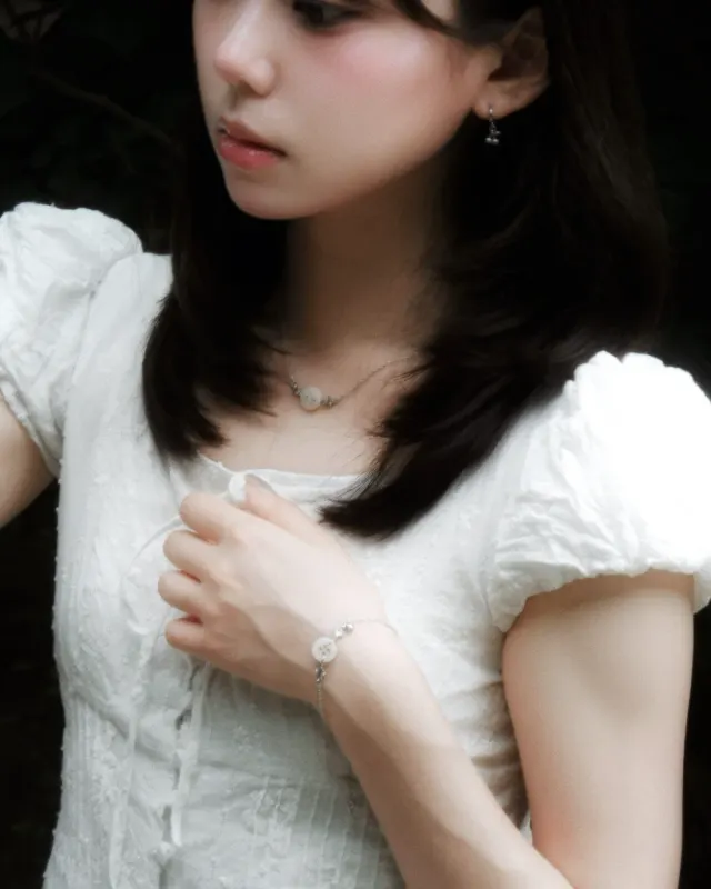 Soft button necklace and bracelet white