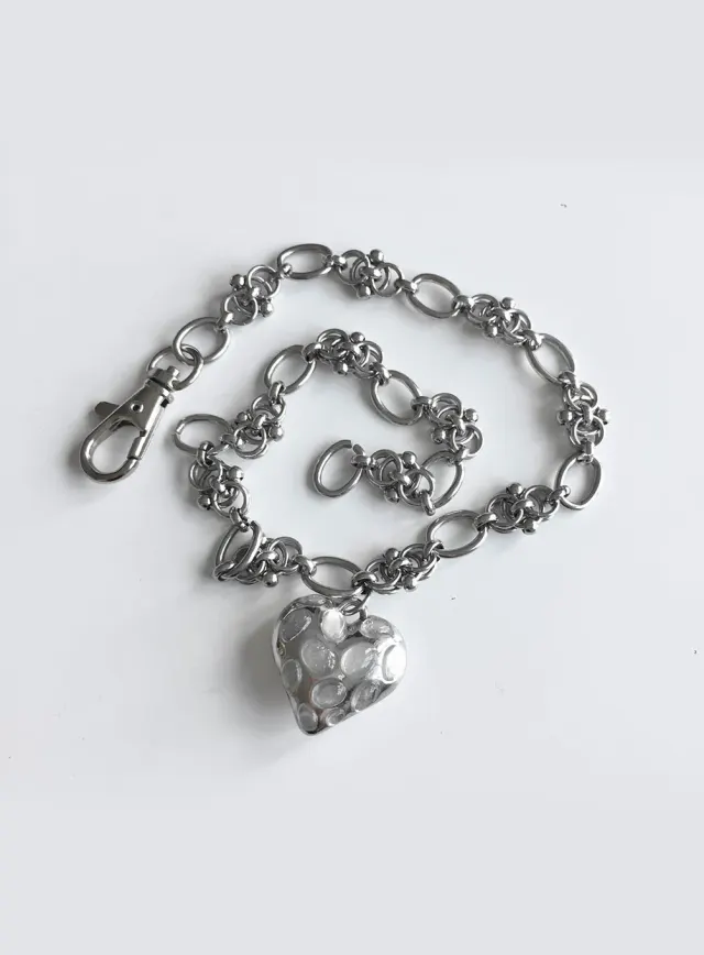 SILVER HEART NECKLACE
