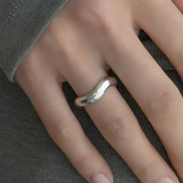 Cosmic Wavy Ring