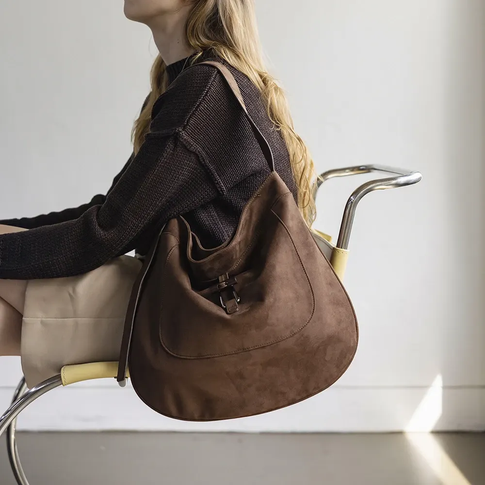 rene_hobo suede