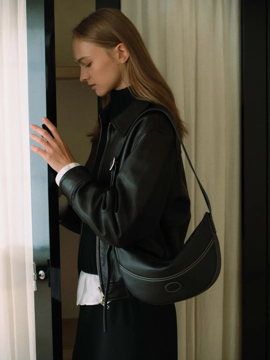 Soft leather half moon cross bag Black