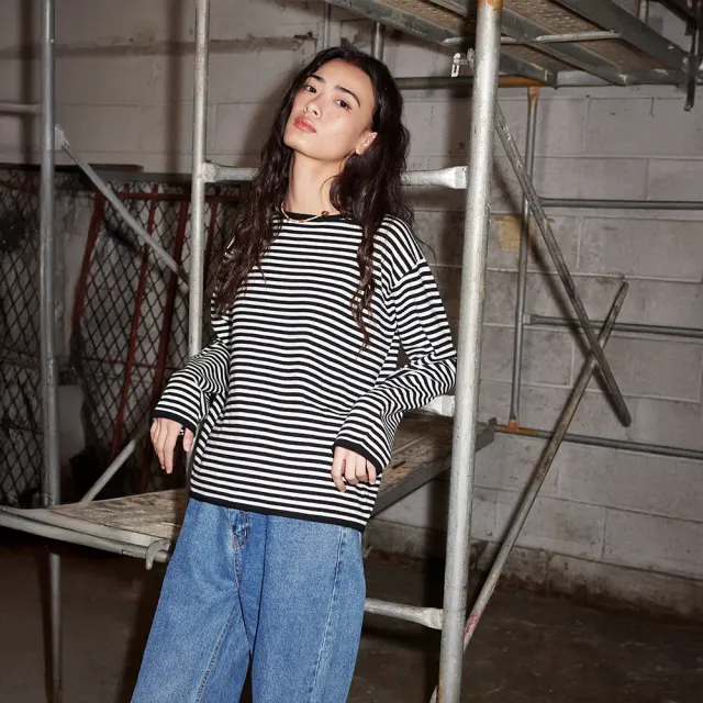 Maron Stripe Loose Fit Round Knit Black/Ivory