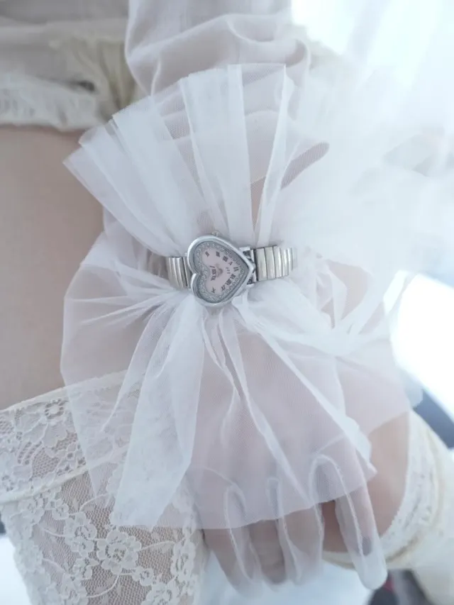 [Pre-Order 9/30] Cupid Watch (Ivory)