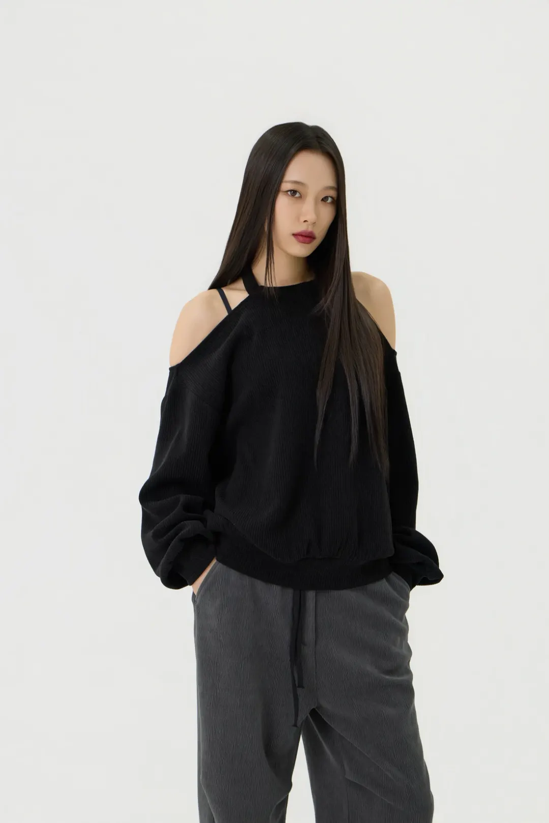 カットアウト ホルターネック スウェット ロングTシャツ - Black
