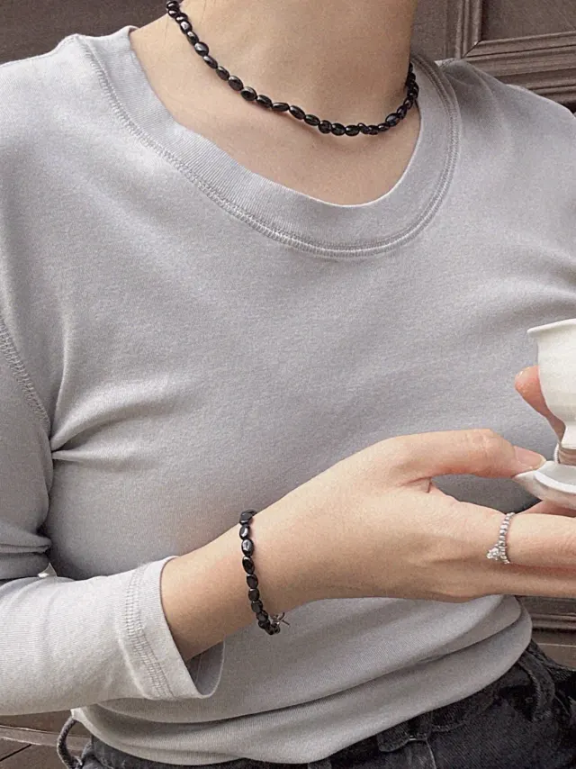 ONYX CHIP BRACELET