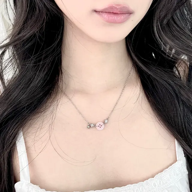 Soft button pink nekclace