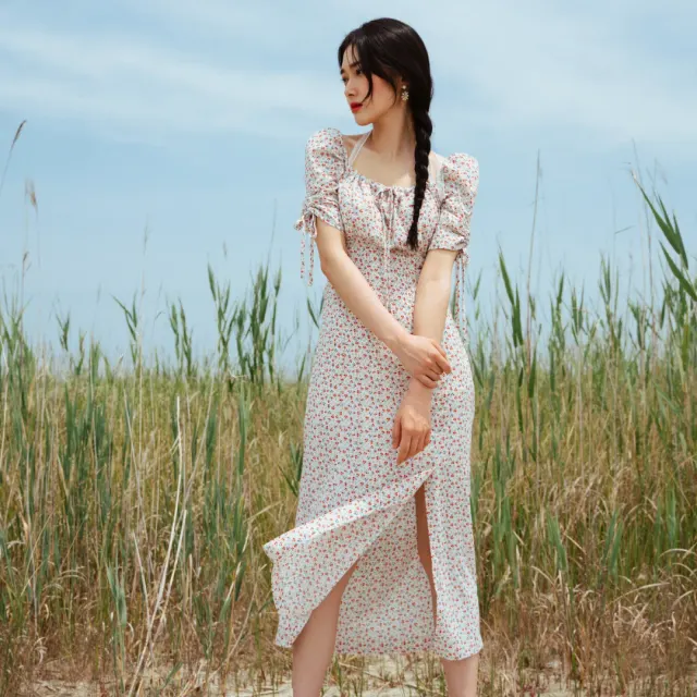Cream lace dress (Wild berry)
