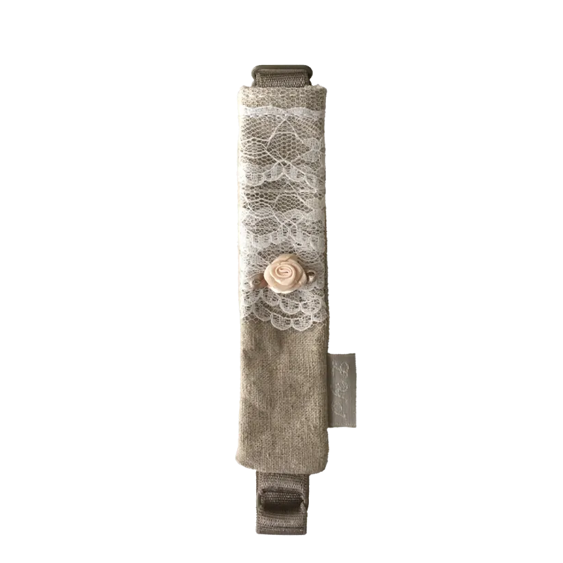 Lace Penholder