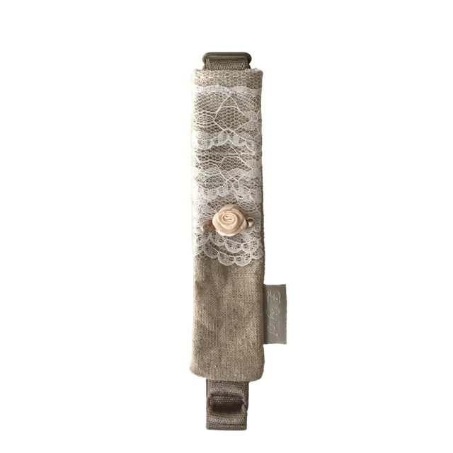 Lace Penholder