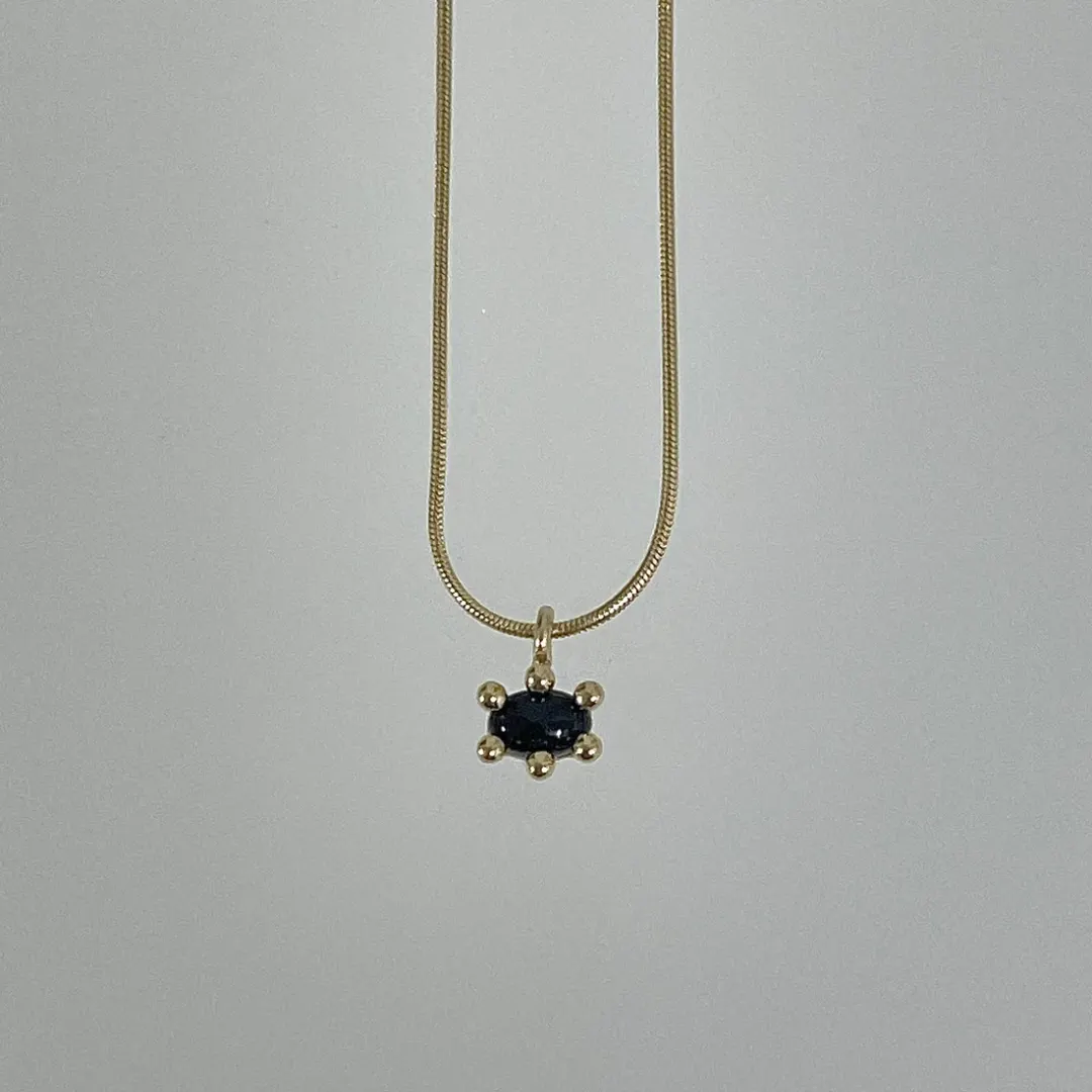 lace necklace (onyx)