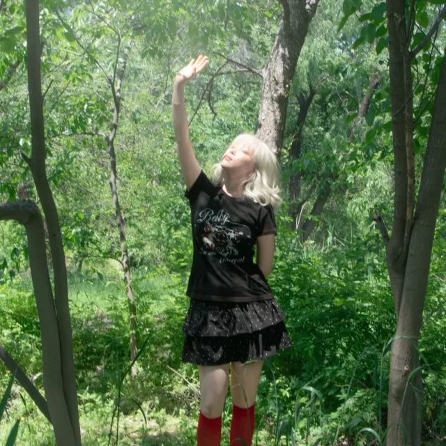 Innocent pony belt t-shirt (Black)