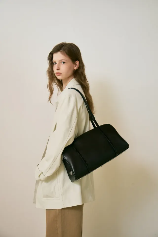 Moment large shoulder bag Black