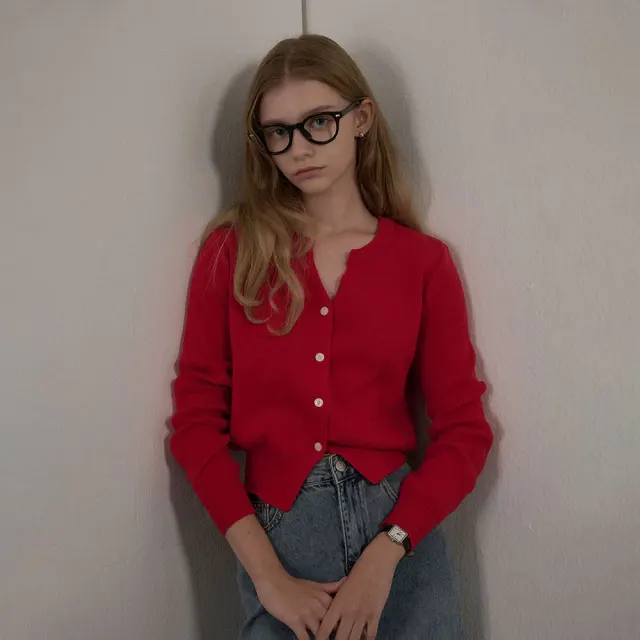 SLIT RIBBED KNIT CARDIGAN RED