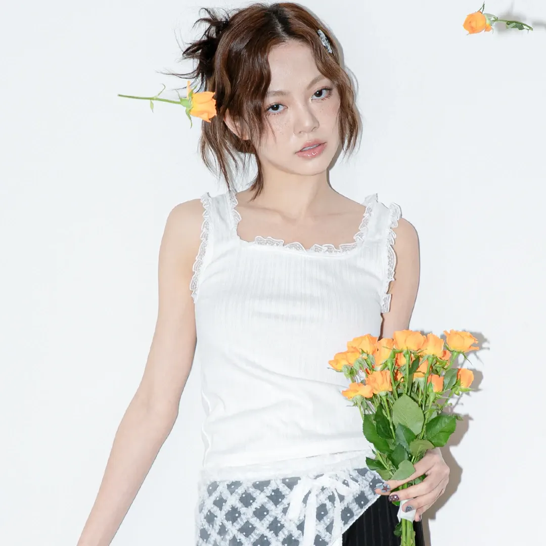 LACE POINT SLEEVELESS WHITE
