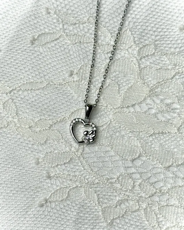 Heart steps Necklace