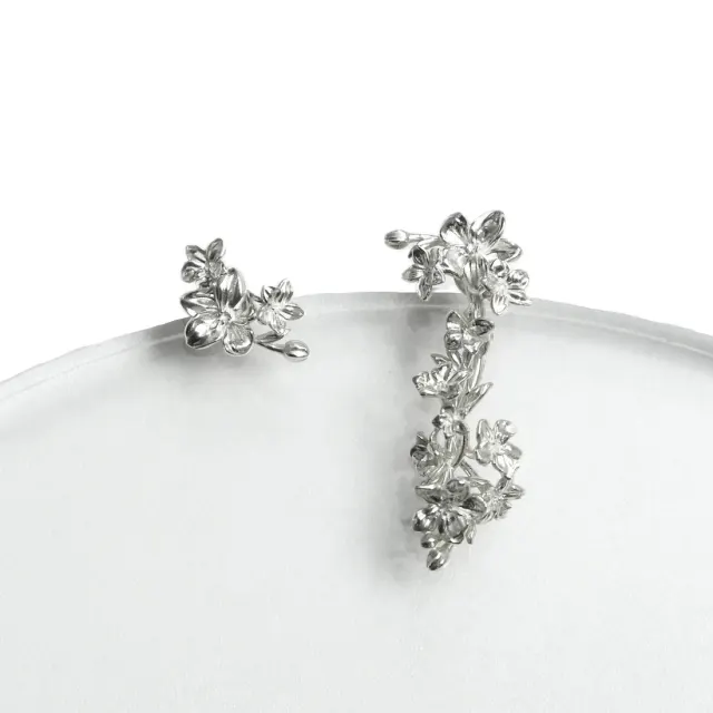 Mini Delphinium Earrings (自分に贈る、小さな花)