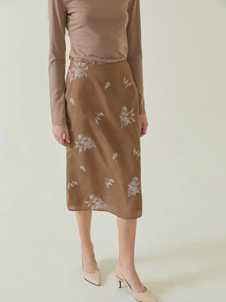Fleur Embroidery Skirt _ Brown